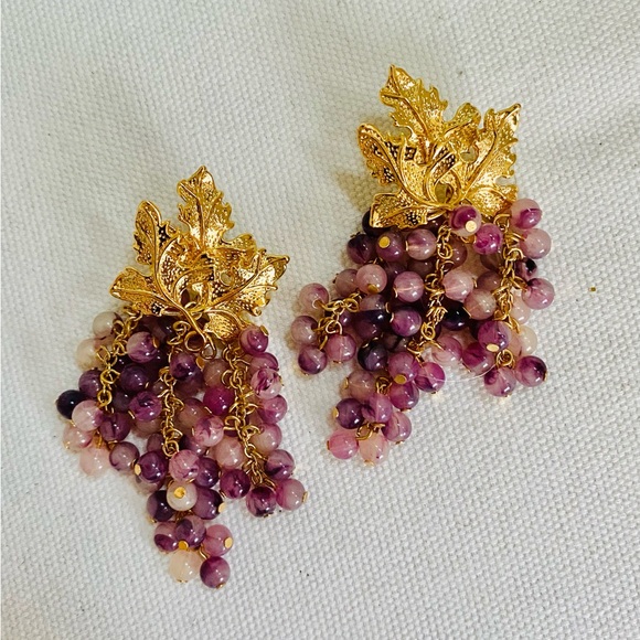 Jewelry - VTG Gold Leaf & Grape Amethyst Purple Beaded Dangle Drop Large 3” Earrings